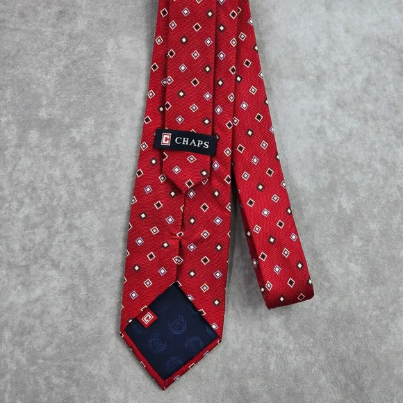 Chaps Red Blue White Diamond Geometric Silk Executive Holiday Neck Tie Men's - Picture 3 of 6